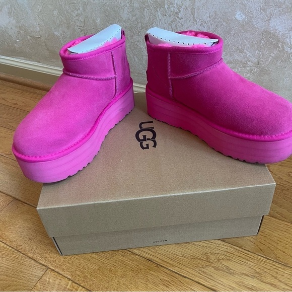 UGG CLASSIC ULTRA MINI PLATFORM BOOT TAFFY PINK FUCHSIA WOMENS SZ  US 7 EU 38 - Picture 7 of 14